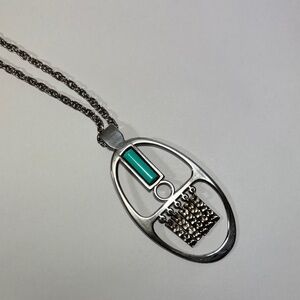 Avon Silver Tone Pendant Necklace with Turquoise Tone Accent **